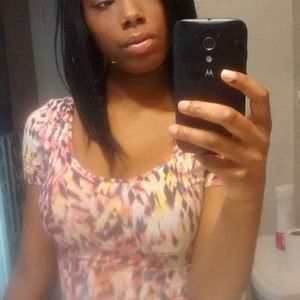 Meet your Posher, Alexis